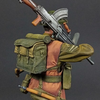 Commonwealth Bren Gunner